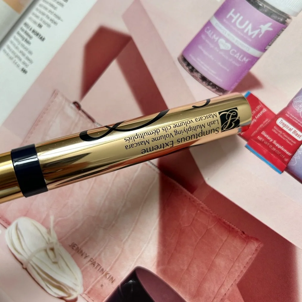 Estee Lauder Sumptuous Extreme Mascara - 01 Extreme Black full size without box